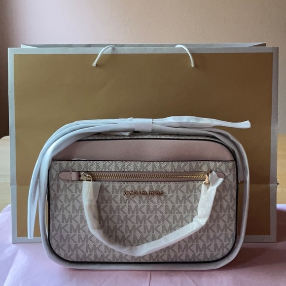 ✈️🌸✈️ MICHAEL KORS JET SET LARGE CROSSBODY ✈️🌸✈️NWT - Picture 1 of 16